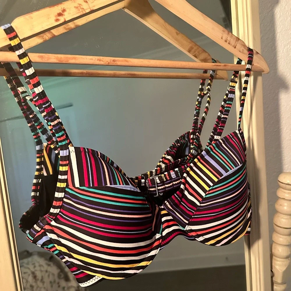 Old Navy - Bikini Top - Picture 1 of 2